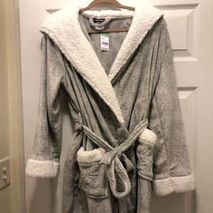 Brand New - Comfy Gray Robe